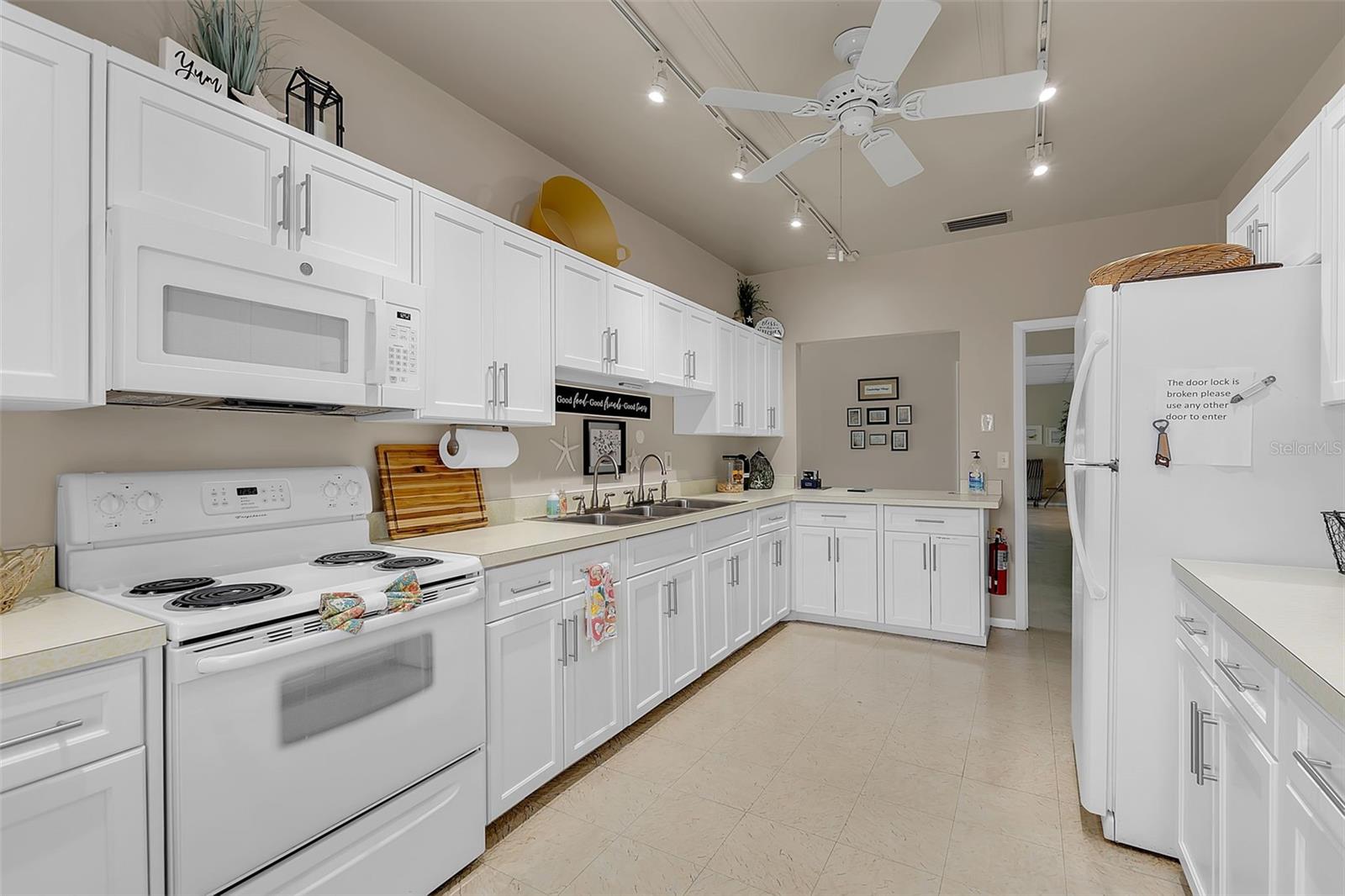 3215 MERCER RD — photo 49