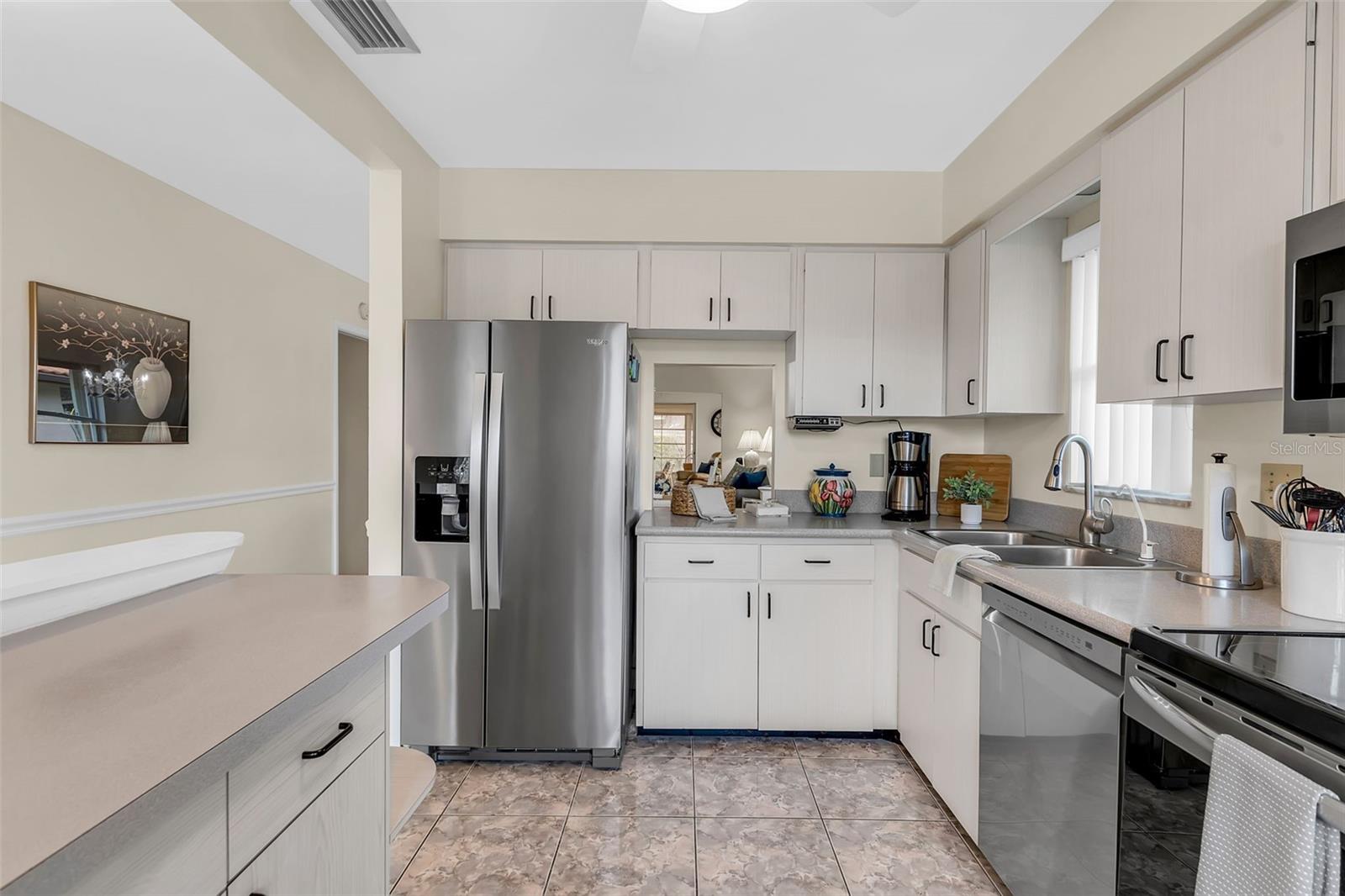 3215 MERCER RD — photo 12