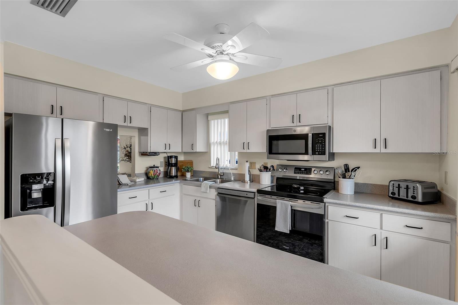 3215 MERCER RD — photo 10