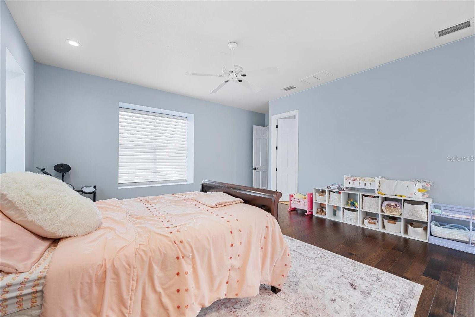 6413 MACLAURIN DR — photo 51