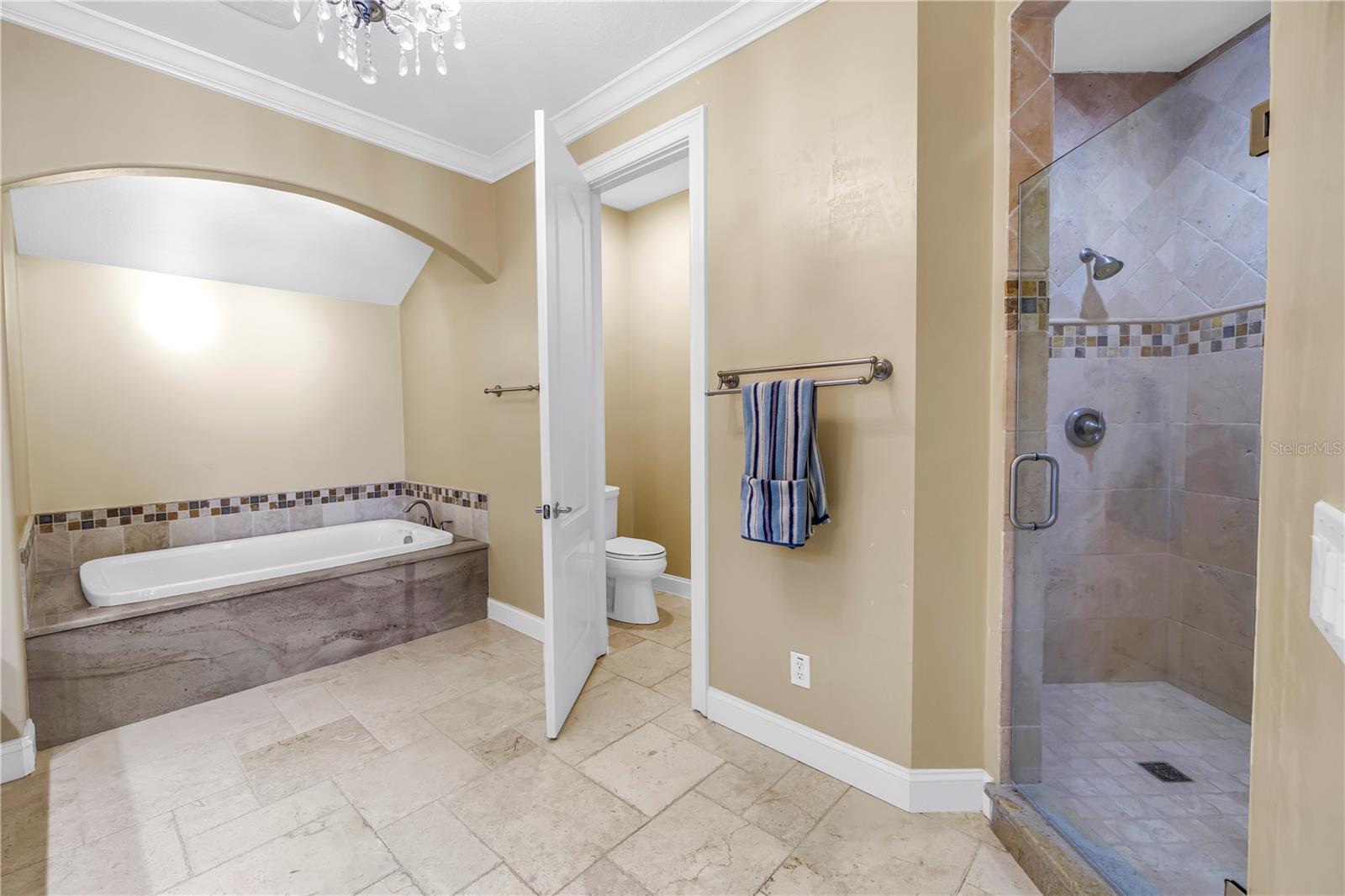 14365 EAGLE POINTE DR — photo 31