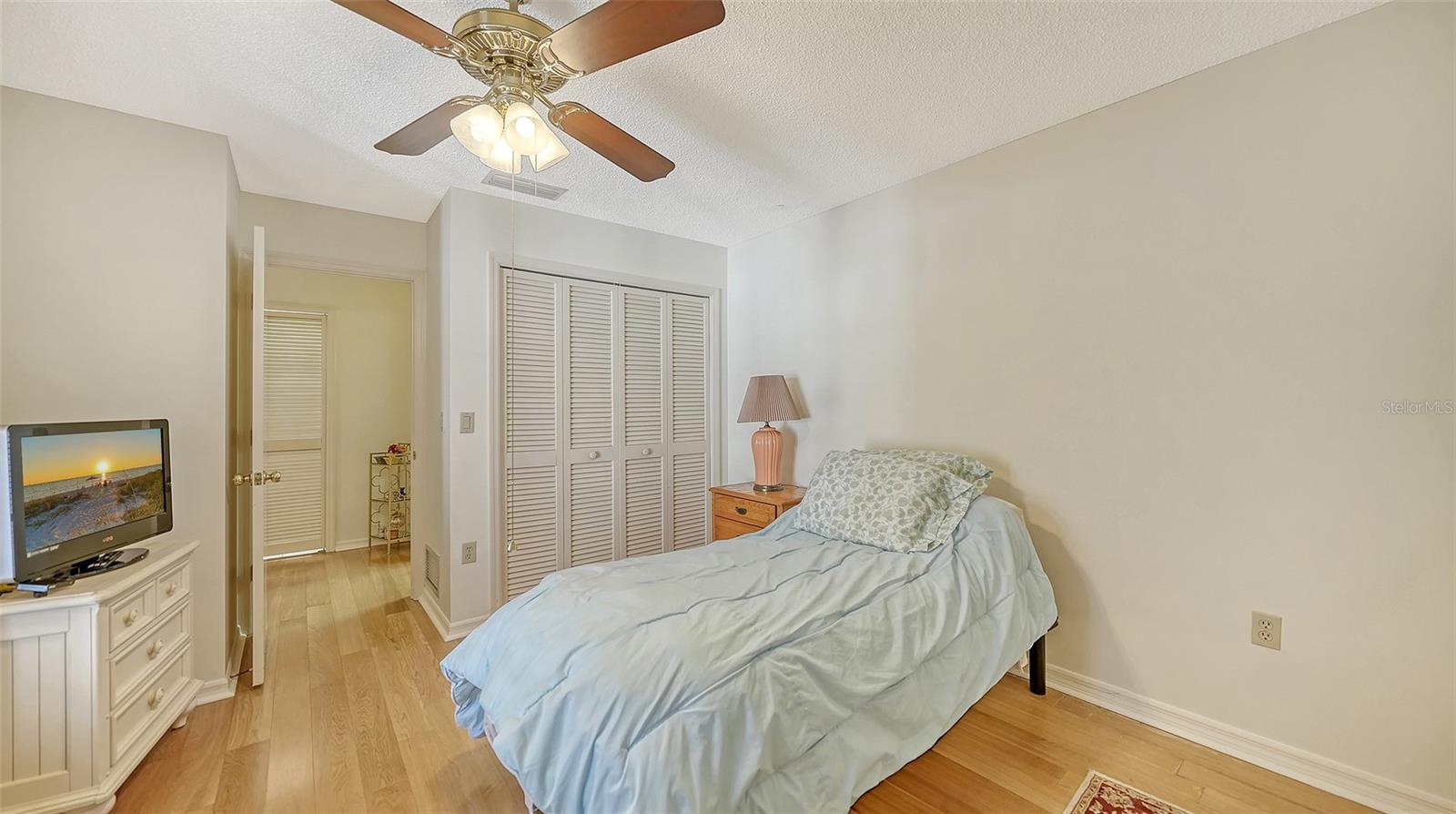 5521 CHANTECLAIRE #21 — photo 34