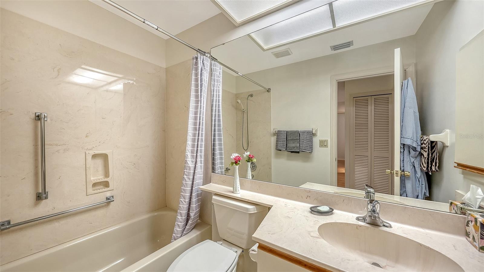 5521 CHANTECLAIRE #21 — photo 31