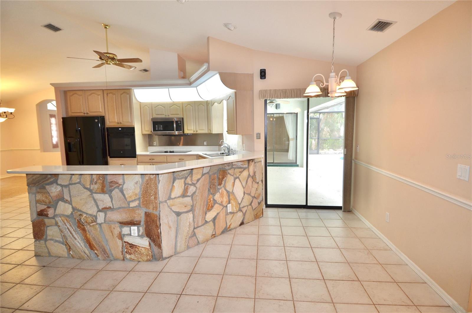 6514 N BISCAYNE DR — photo 15