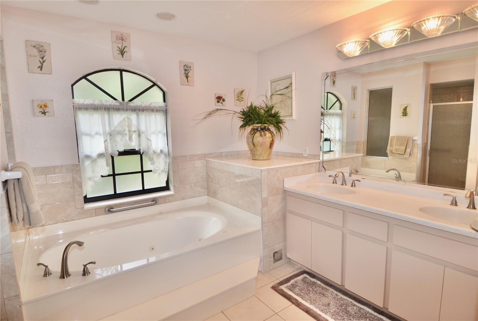 6514 N BISCAYNE DR — photo 6