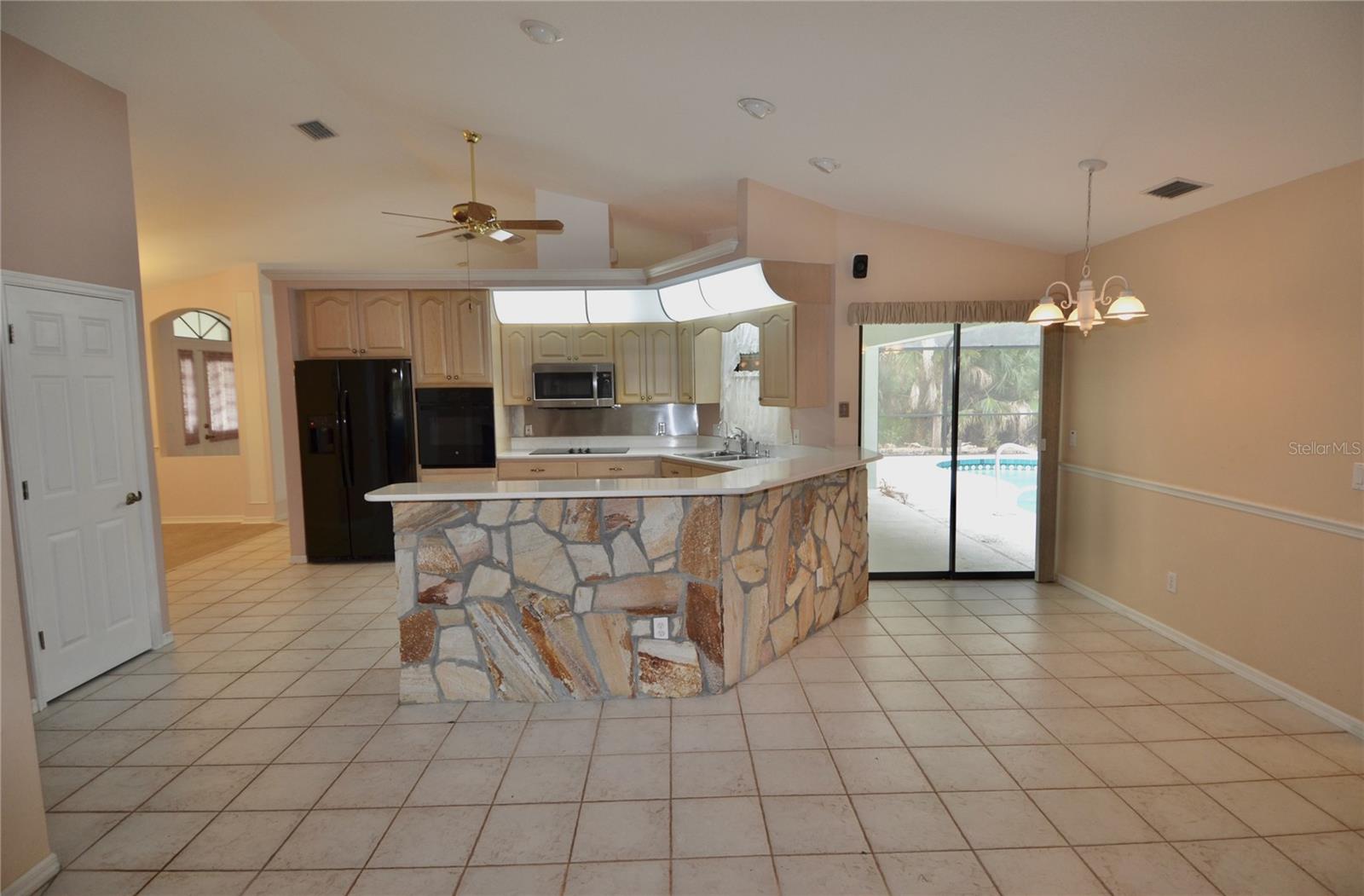 6514 N BISCAYNE DR — photo 14