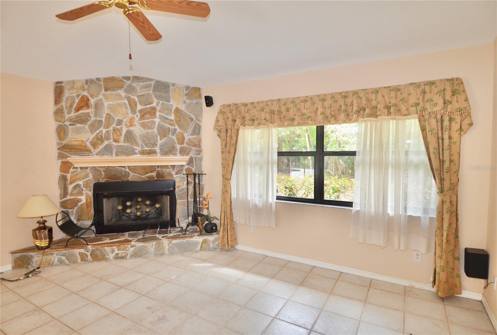 6514 N BISCAYNE DR — photo 16