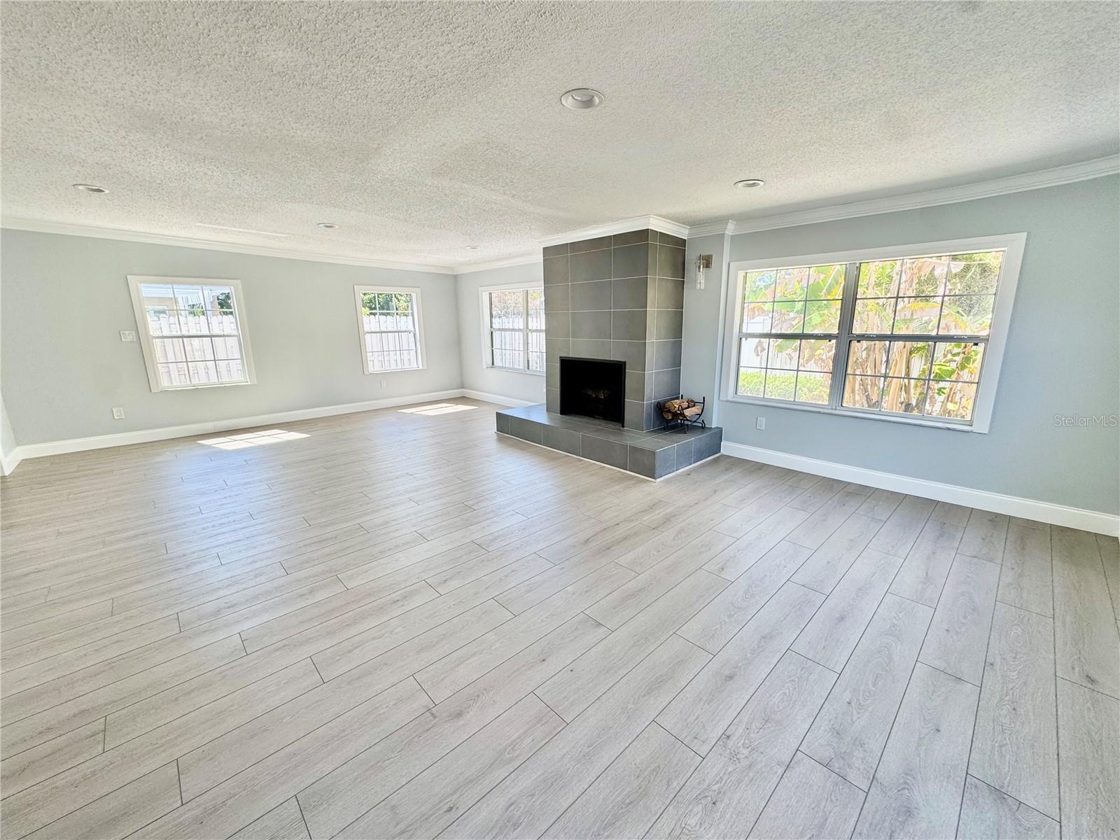 4518 HELENA ST NE — photo 49