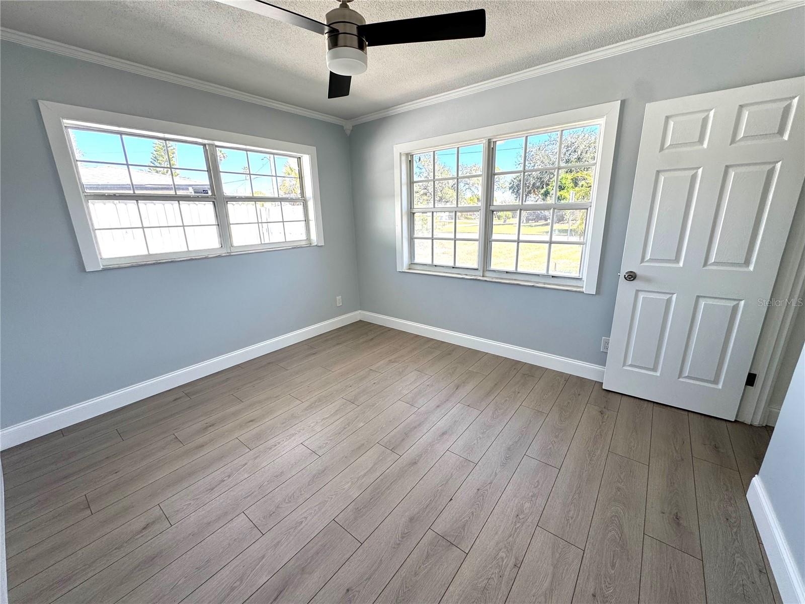 4518 HELENA ST NE — photo 41