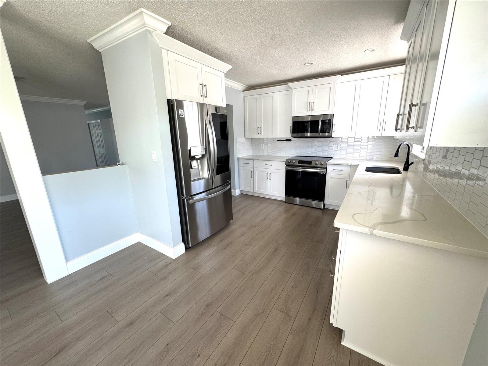 4518 HELENA ST NE — photo 14