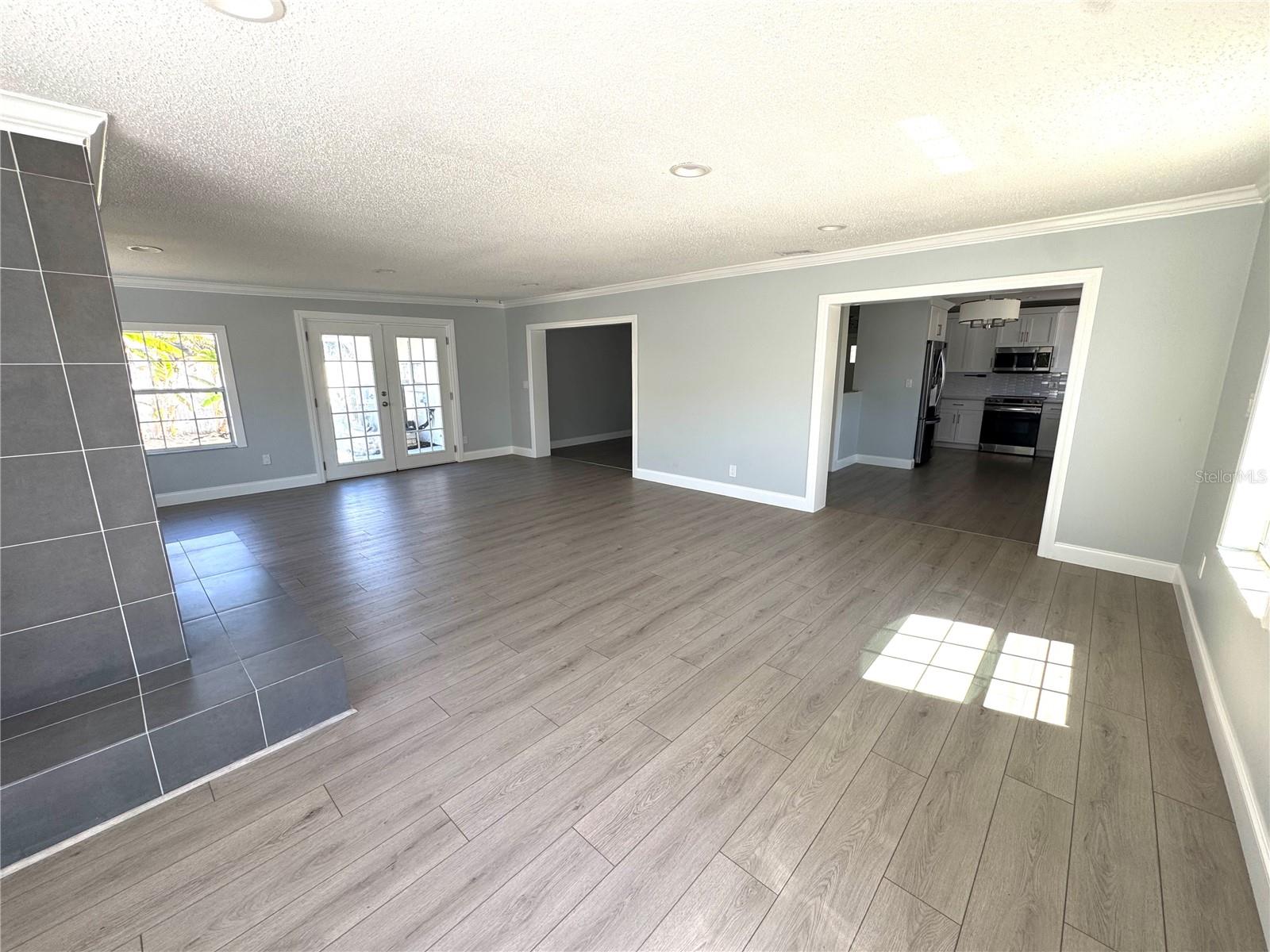 4518 HELENA ST NE — photo 47