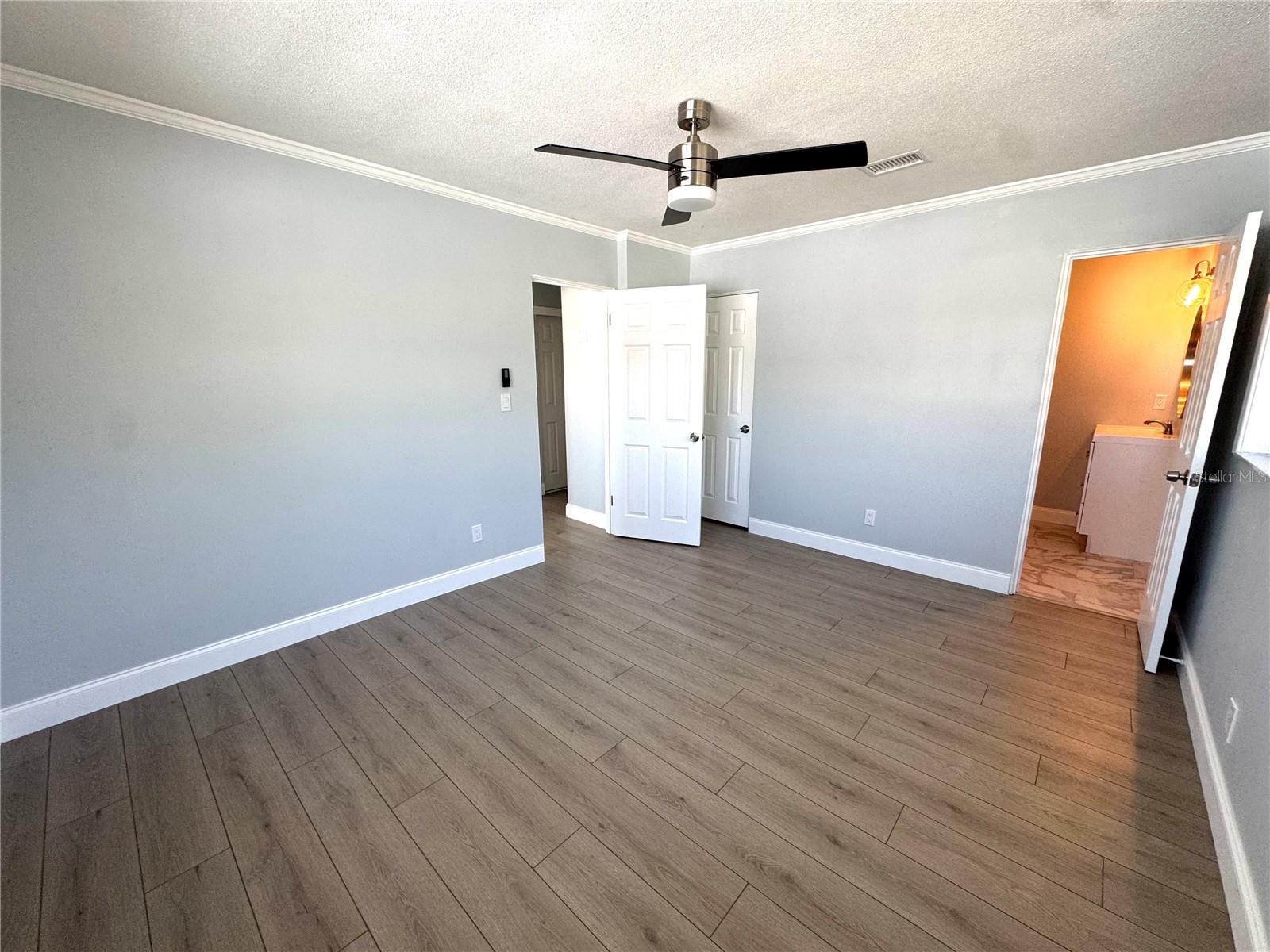 4518 HELENA ST NE — photo 31
