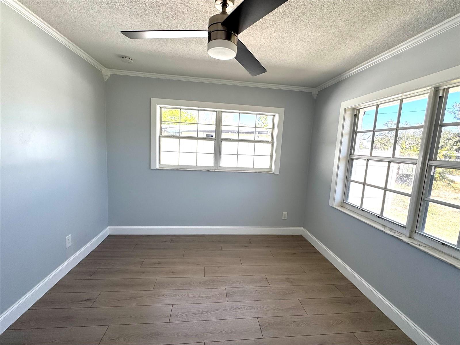 4518 HELENA ST NE — photo 36