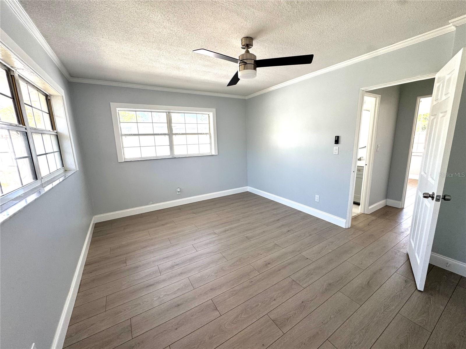4518 HELENA ST NE — photo 30