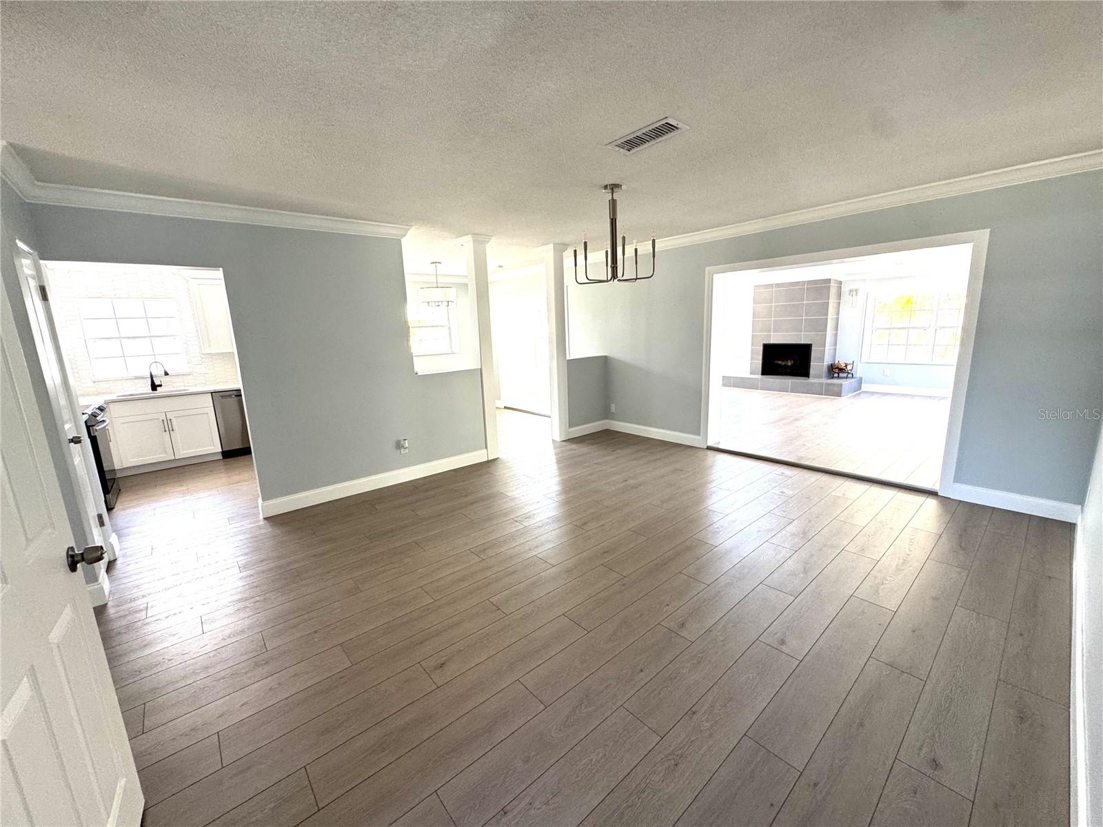 4518 HELENA ST NE — photo 21