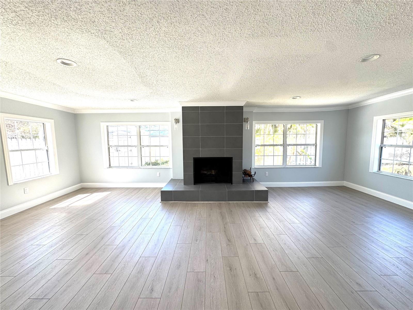 4518 HELENA ST NE — photo 50