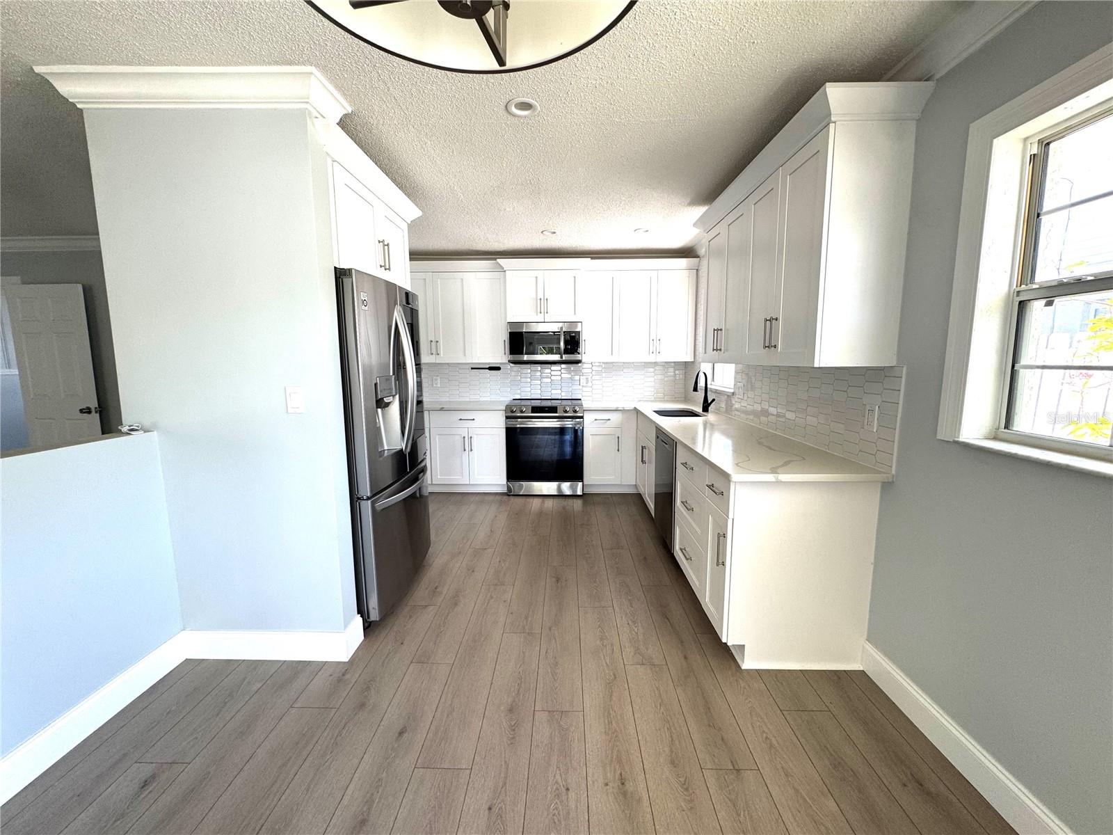 4518 HELENA ST NE — photo 17
