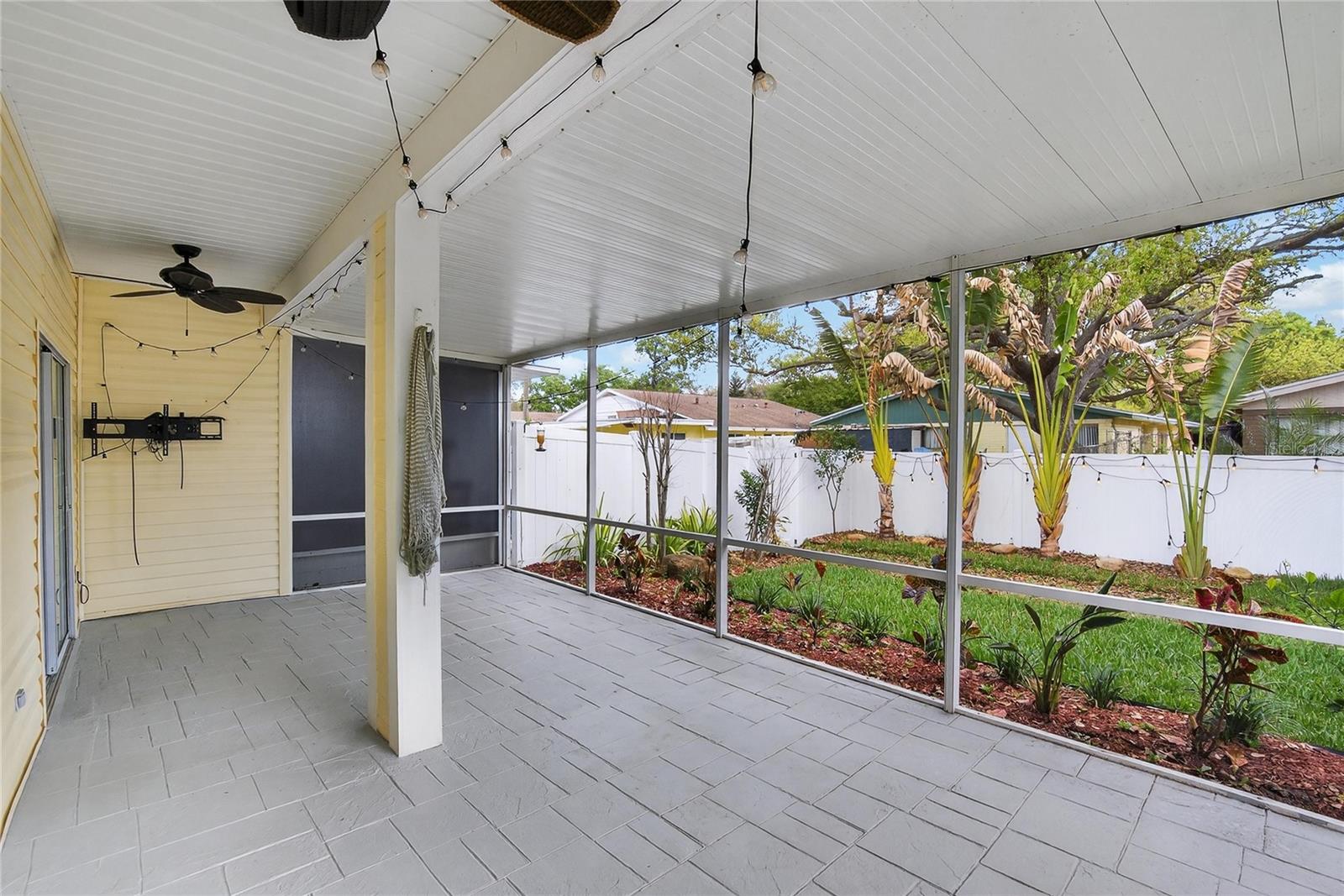 918 WOODBRIDGE CT — photo 47
