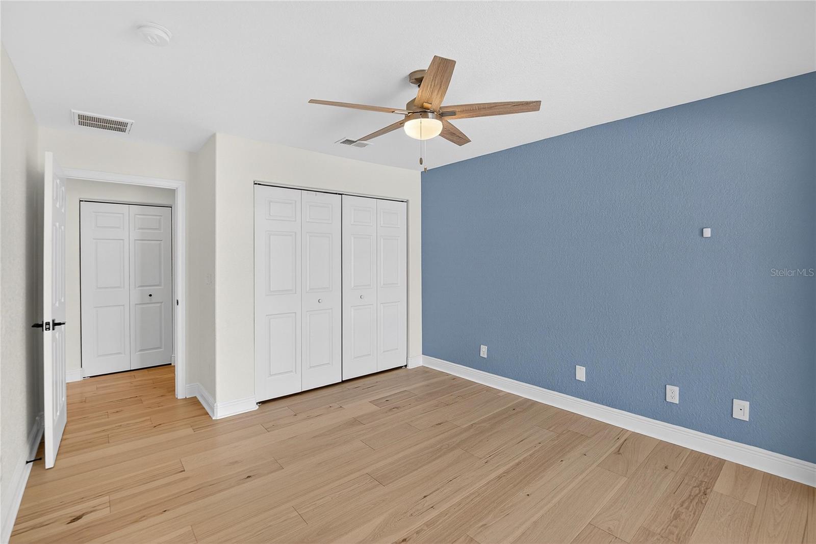 918 WOODBRIDGE CT — photo 35