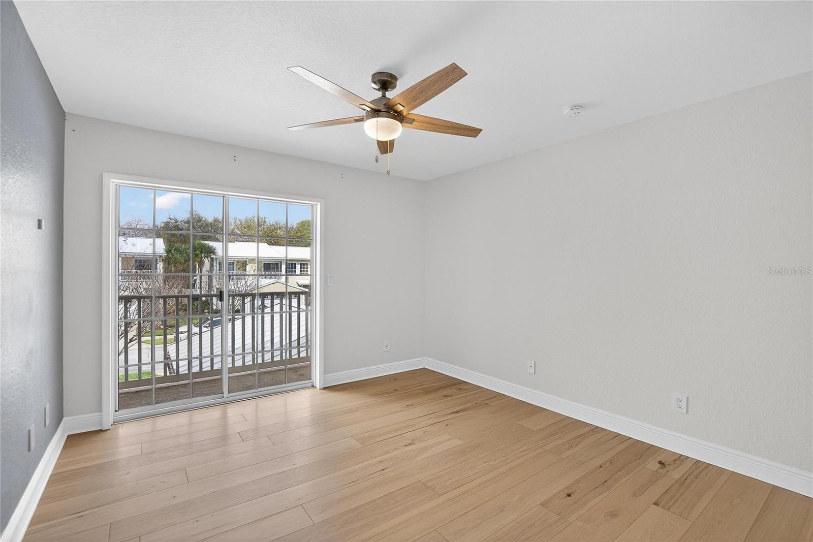 918 WOODBRIDGE CT — photo 36