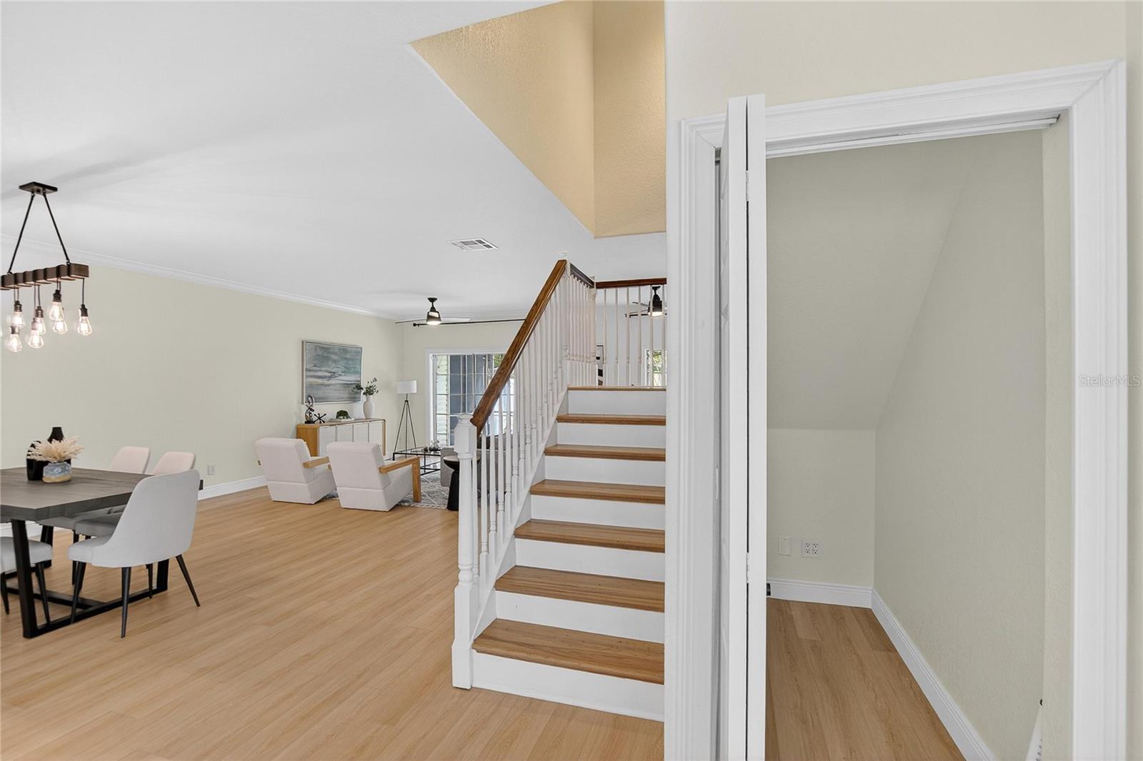 918 WOODBRIDGE CT — photo 21