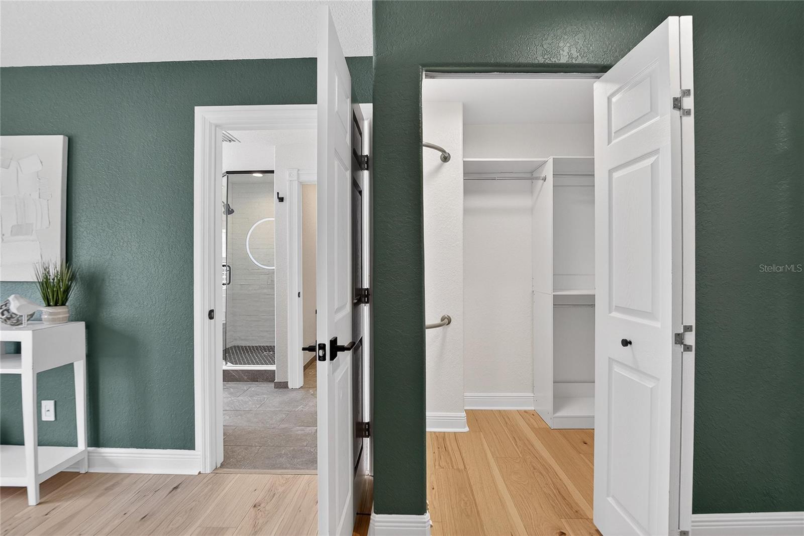 918 WOODBRIDGE CT — photo 25
