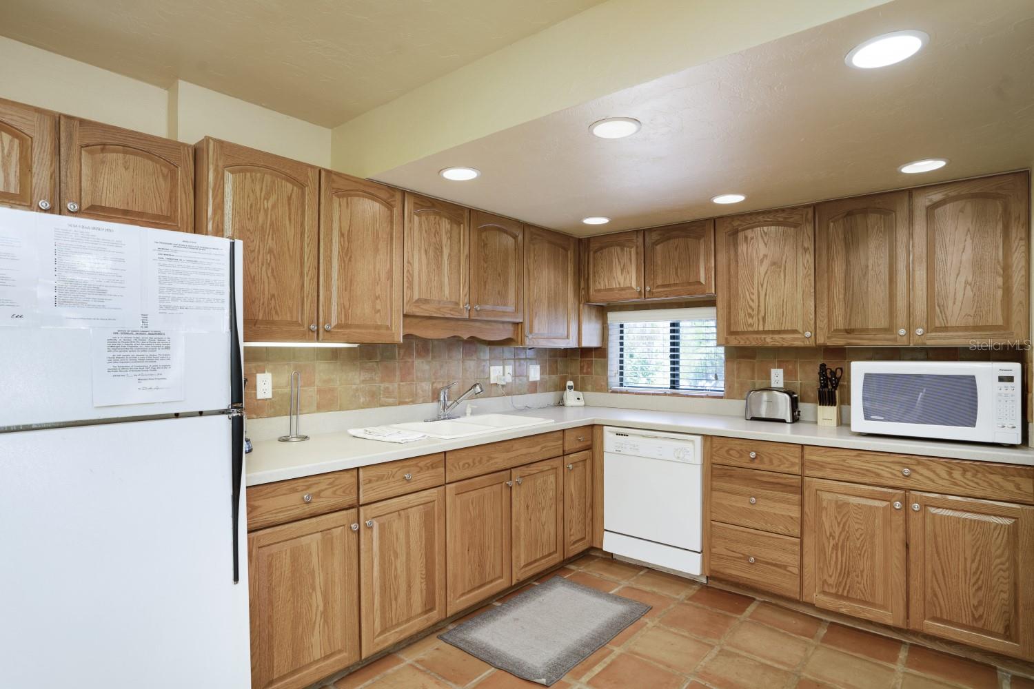6157 MIDNIGHT PASS RD #E22 — photo 22