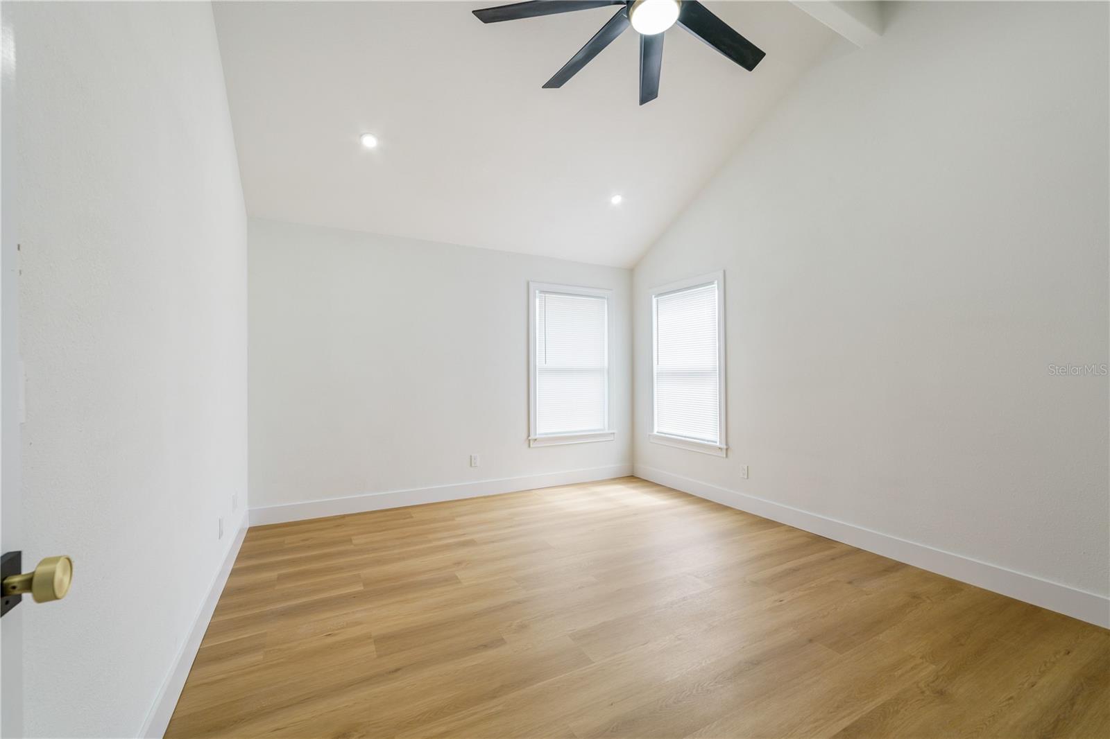 3149 N CANAL DR — photo 28