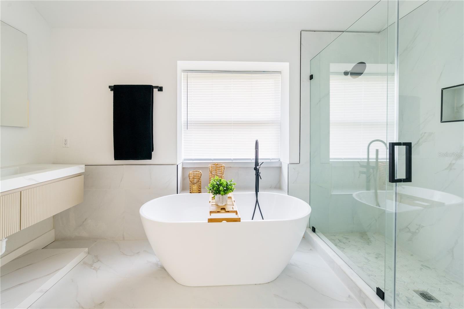 3149 N CANAL DR — photo 37