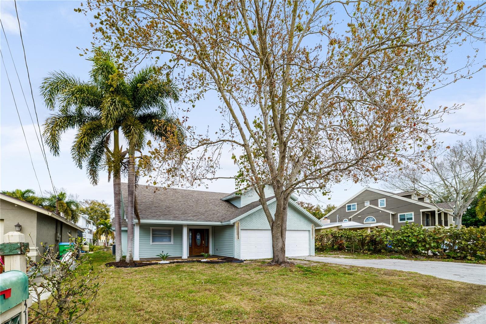3149 N CANAL DR — photo 2
