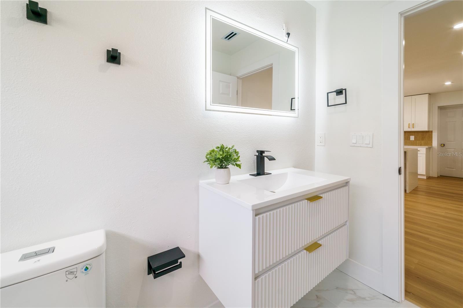 3149 N CANAL DR — photo 13