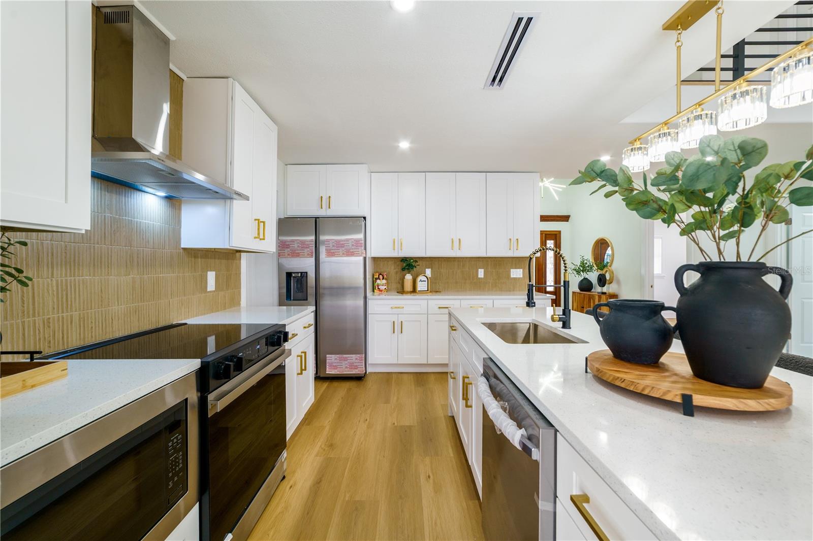 3149 N CANAL DR — photo 16