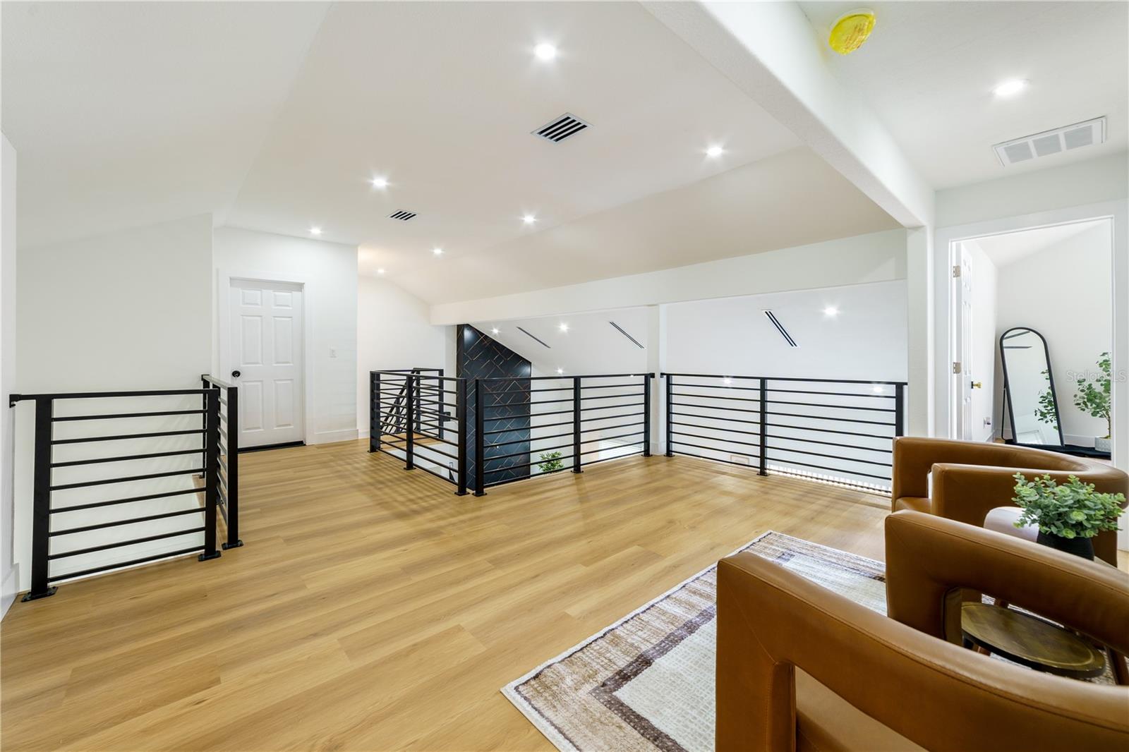 3149 N CANAL DR — photo 27
