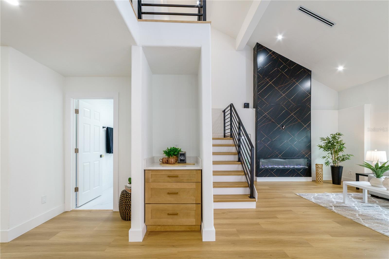 3149 N CANAL DR — photo 14