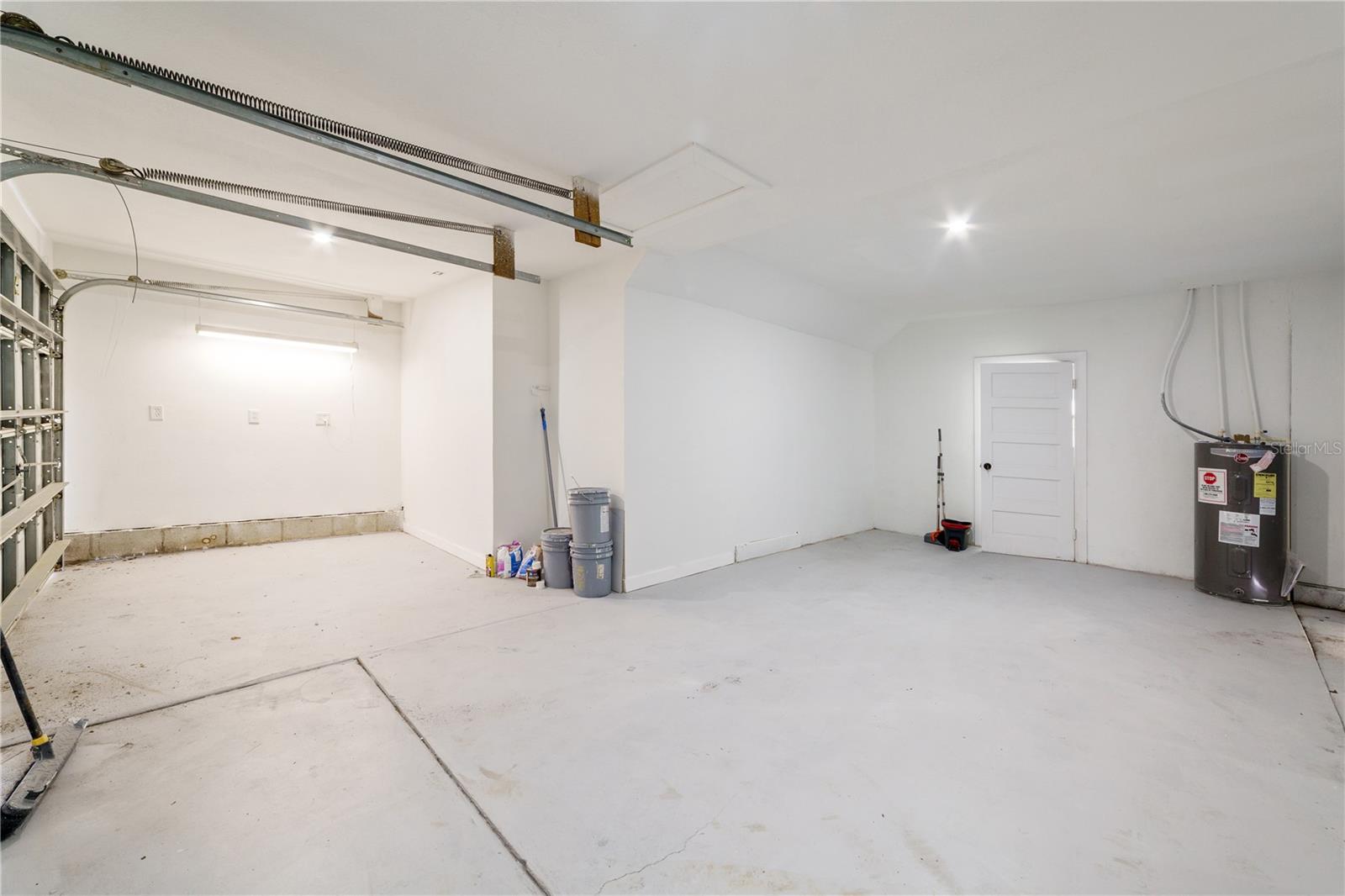 3149 N CANAL DR — photo 59
