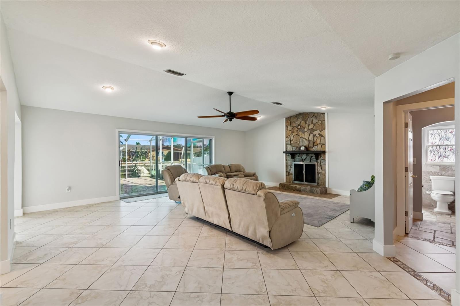 9816 SAN SEBASTIAN WAY — photo 9