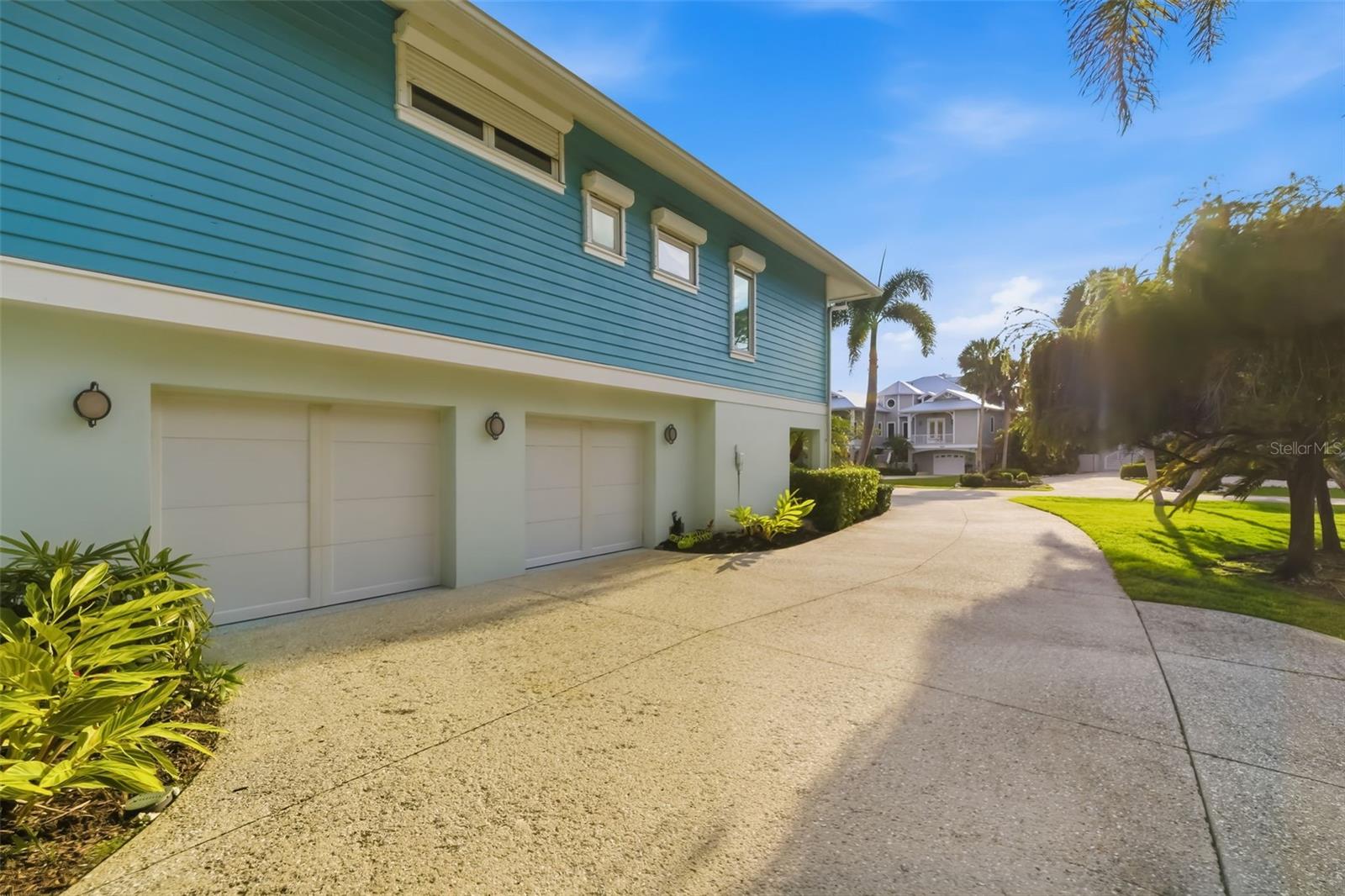 746 EAGLE POINT DR — photo 46