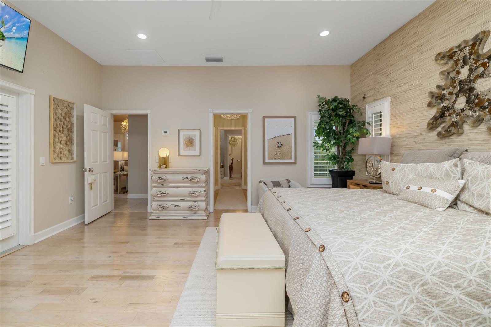 746 EAGLE POINT DR — photo 30