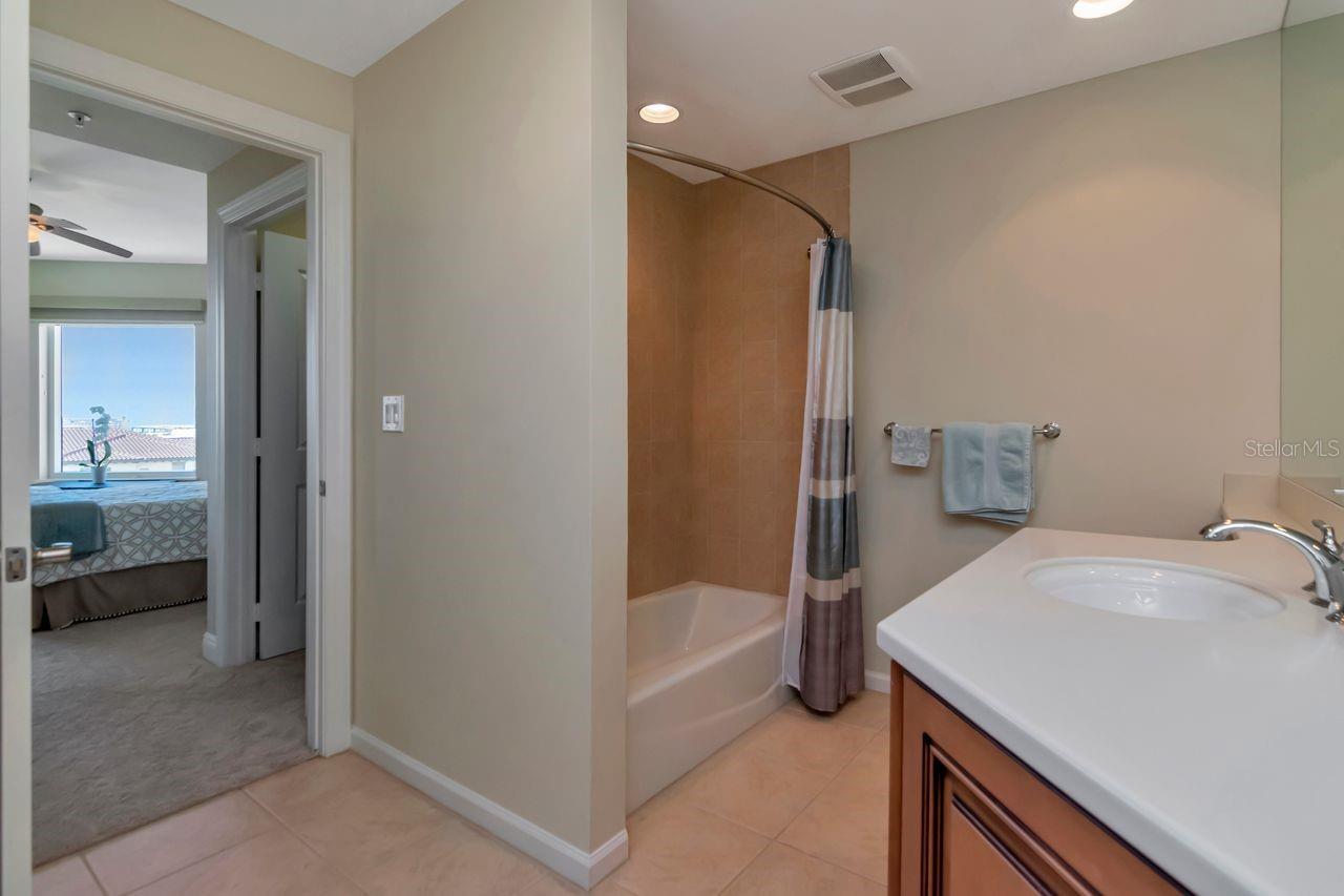 5823 BOWEN DANIEL DR #604 — photo 24