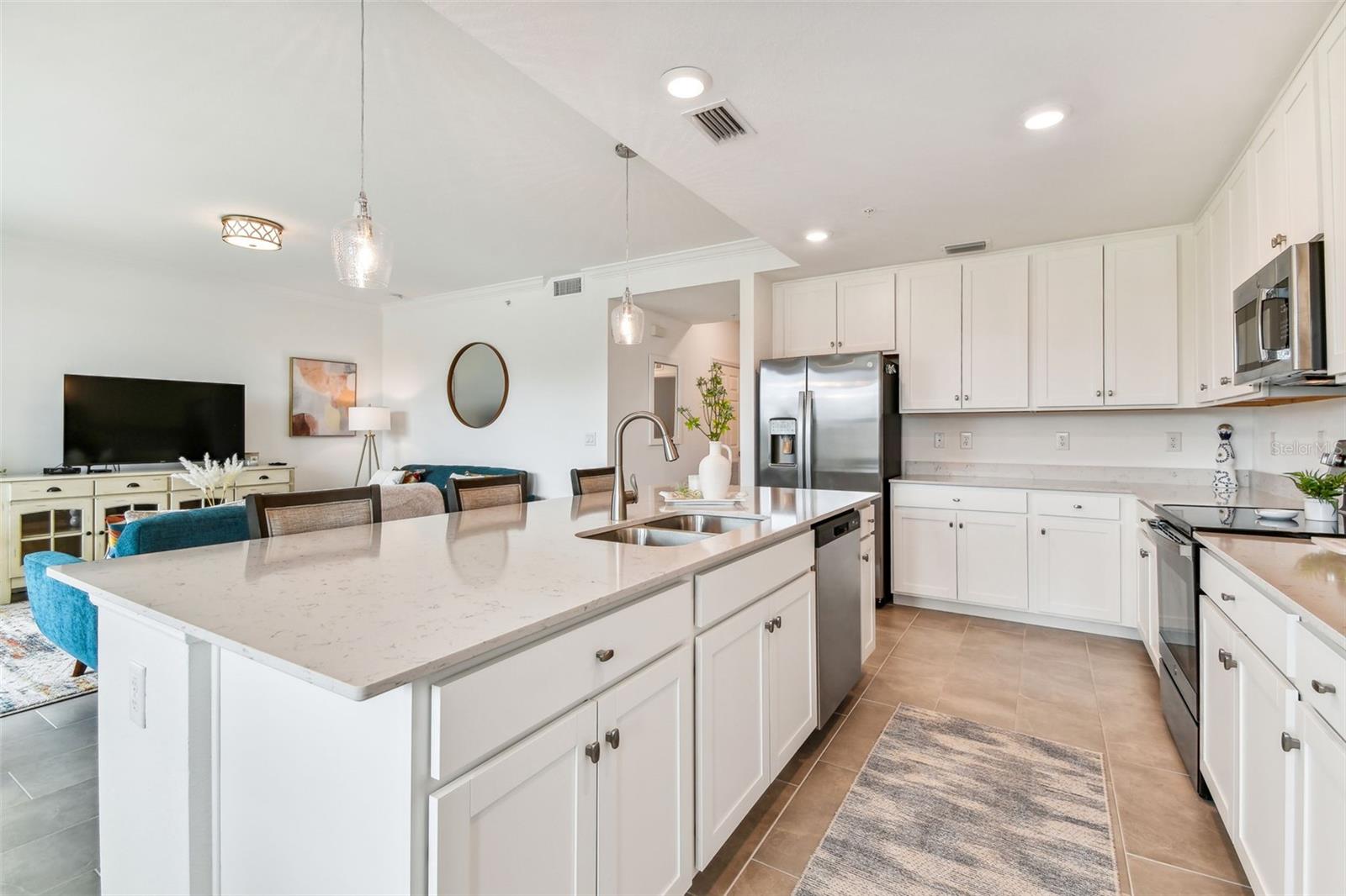 18114 GAWTHROP DR #106 — photo 7