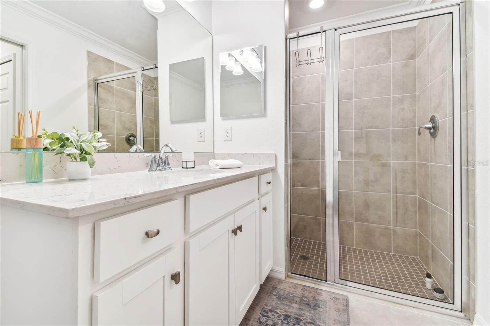 18114 GAWTHROP DR #106 — photo 26