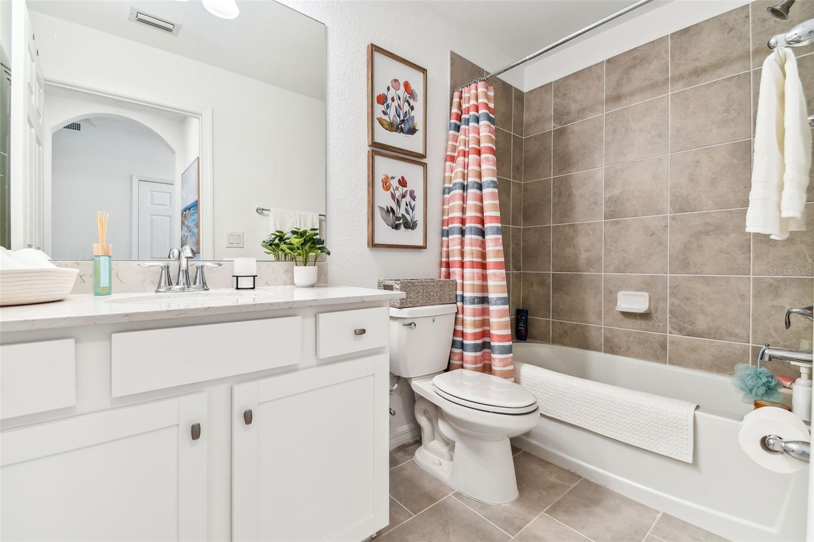 18114 GAWTHROP DR #106 — photo 29