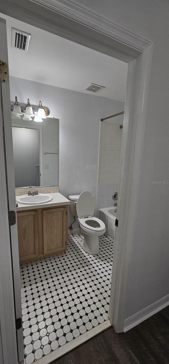 641 KENSINGTON LAKE CIR — photo 21