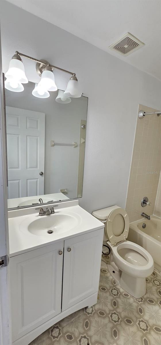 641 KENSINGTON LAKE CIR — photo 16