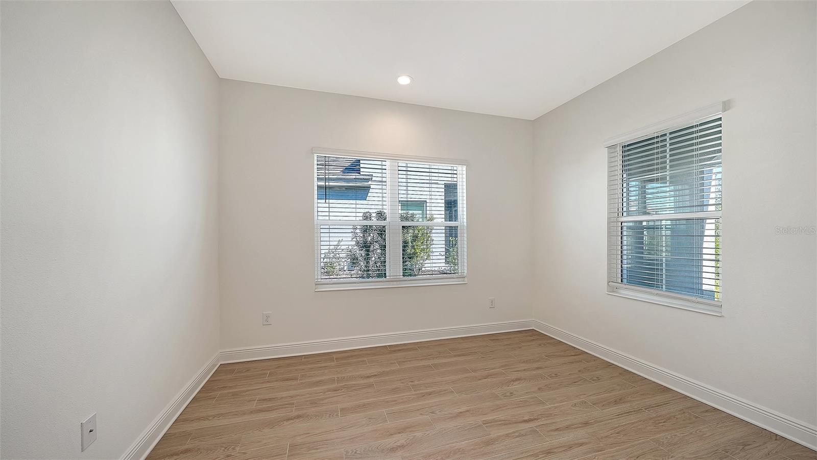 2114 SYLVESTER PALM LN — photo 28