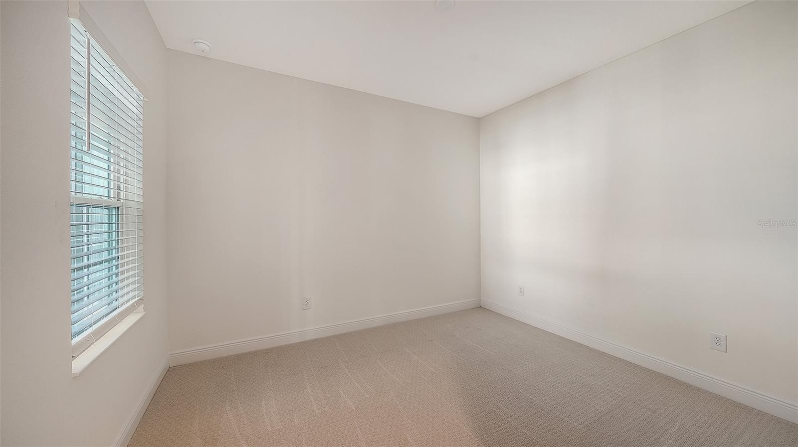 2114 SYLVESTER PALM LN — photo 25