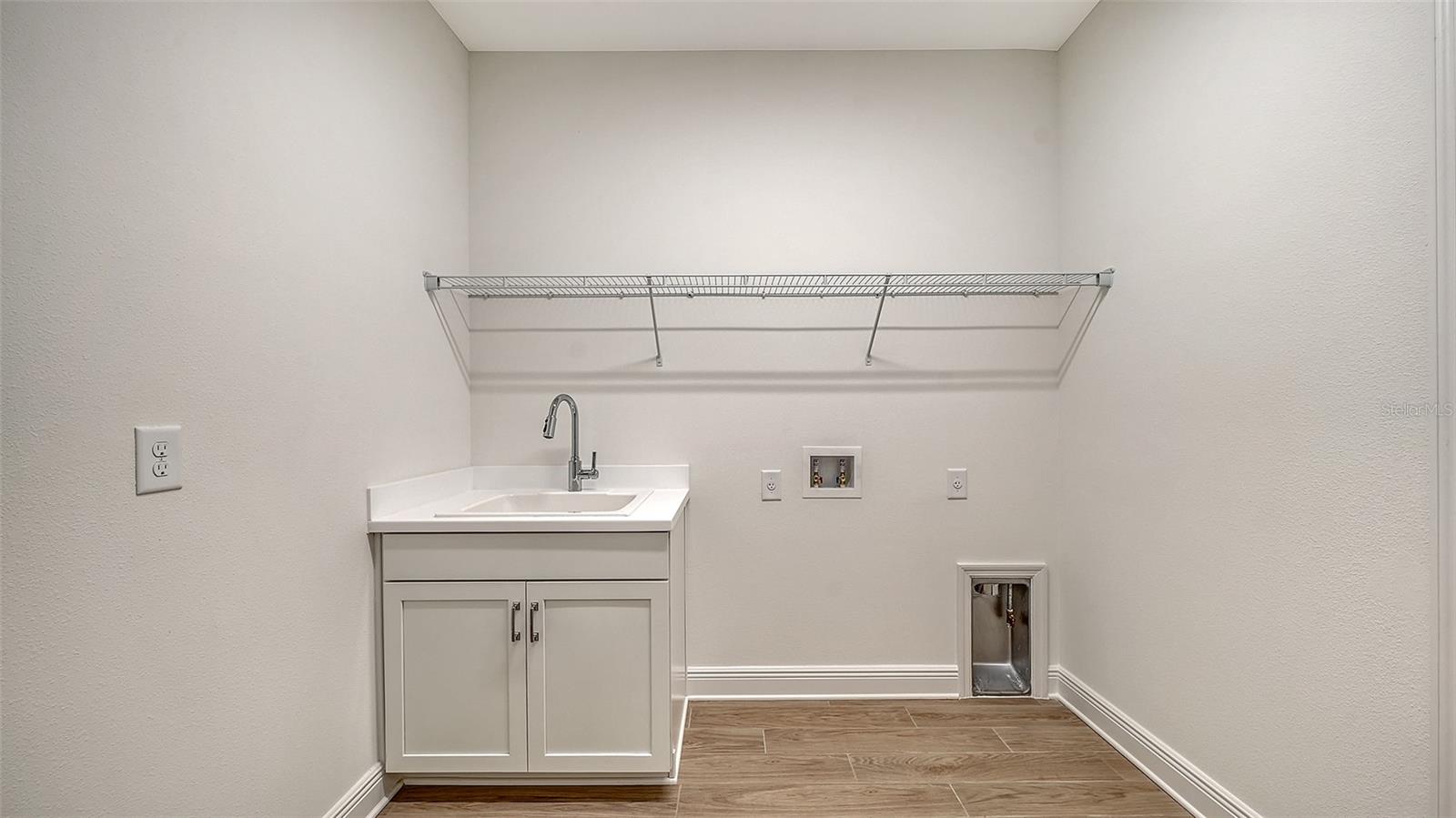 2114 SYLVESTER PALM LN — photo 30