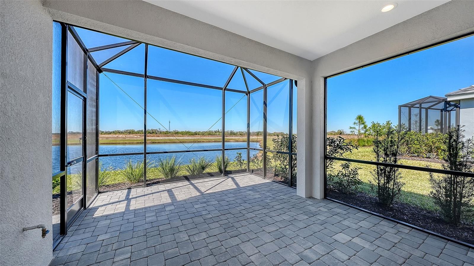2114 SYLVESTER PALM LN — photo 31