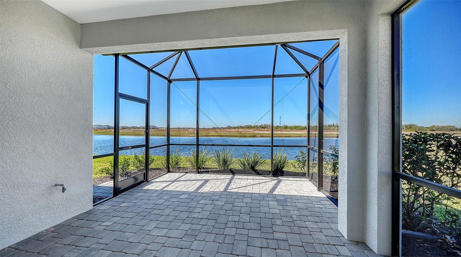 2114 SYLVESTER PALM LN — photo 32
