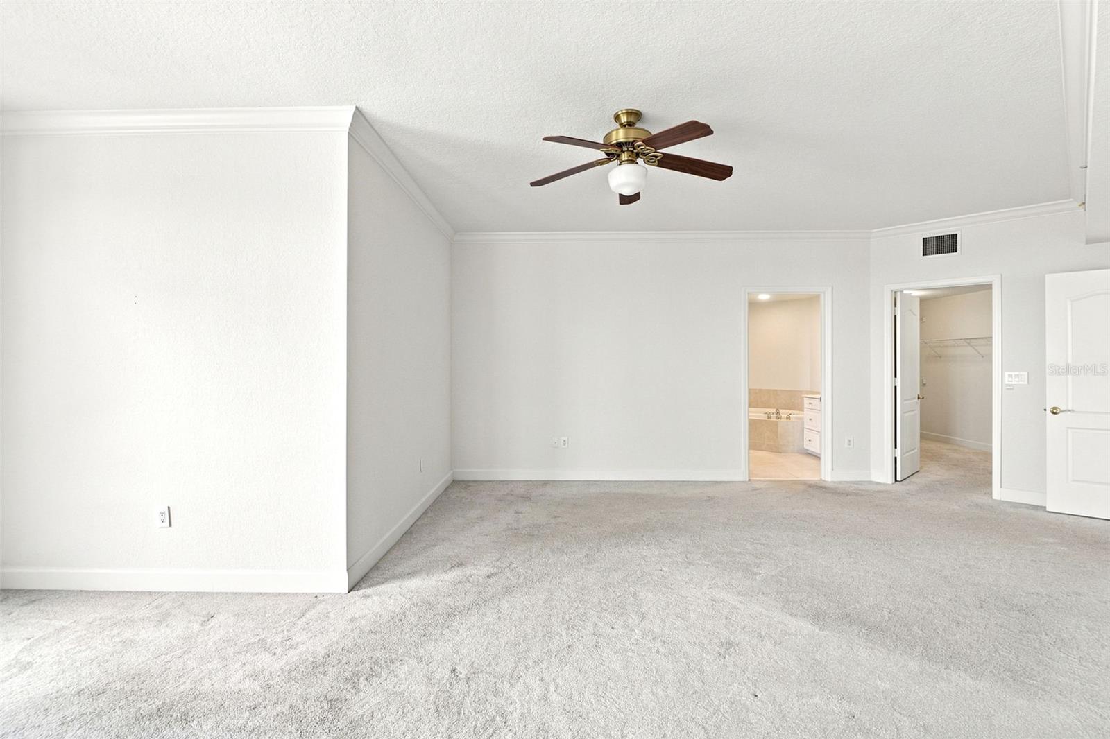 100 BEACH DR NE #1501 — photo 30